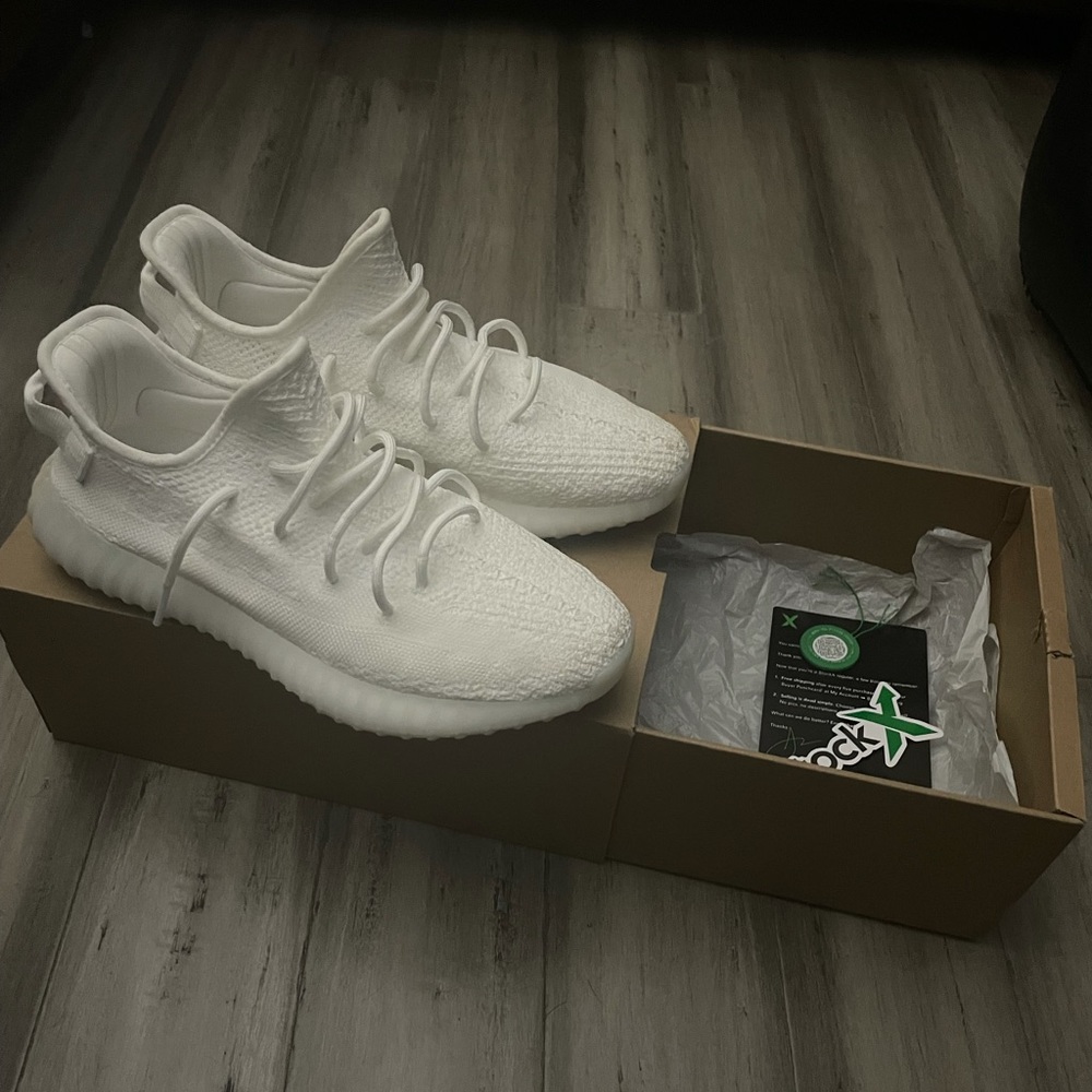 Yeezy Boost 350 Triple White
